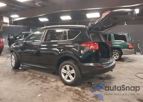 2013 Toyota Rav4 Xle z USA, uszkodzony, nr VIN 2T3RFREV7DW113797